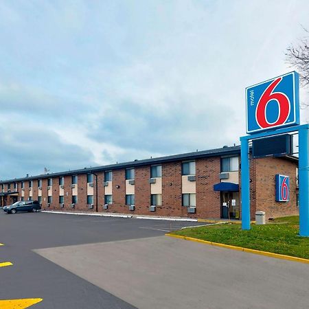 Motel 6-Oak Creek, Wi Екстериор снимка