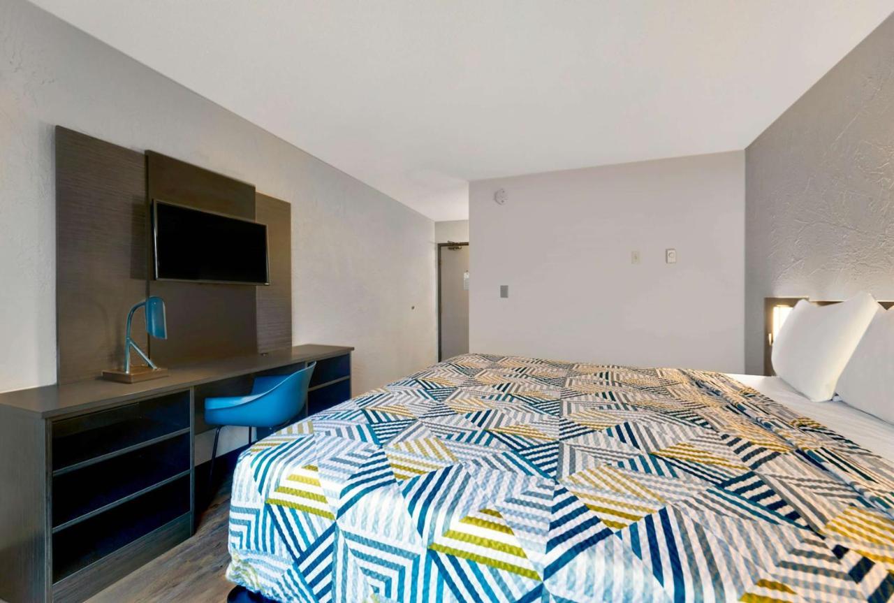 Motel 6-Oak Creek, Wi Екстериор снимка